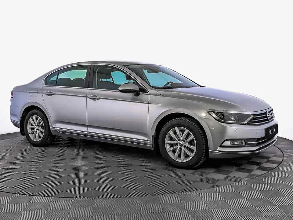 VOLKSWAGEN PASSAT, Серебряный, 2018, Робот, 180 л.с., цена от 1 369 600 руб.