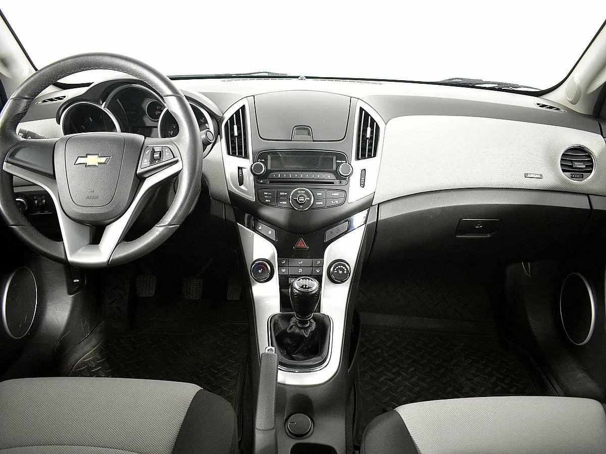 Chevrolet Cruze, Черный, 2014, Механическая, 141 л.с., цена от 559 500 руб.