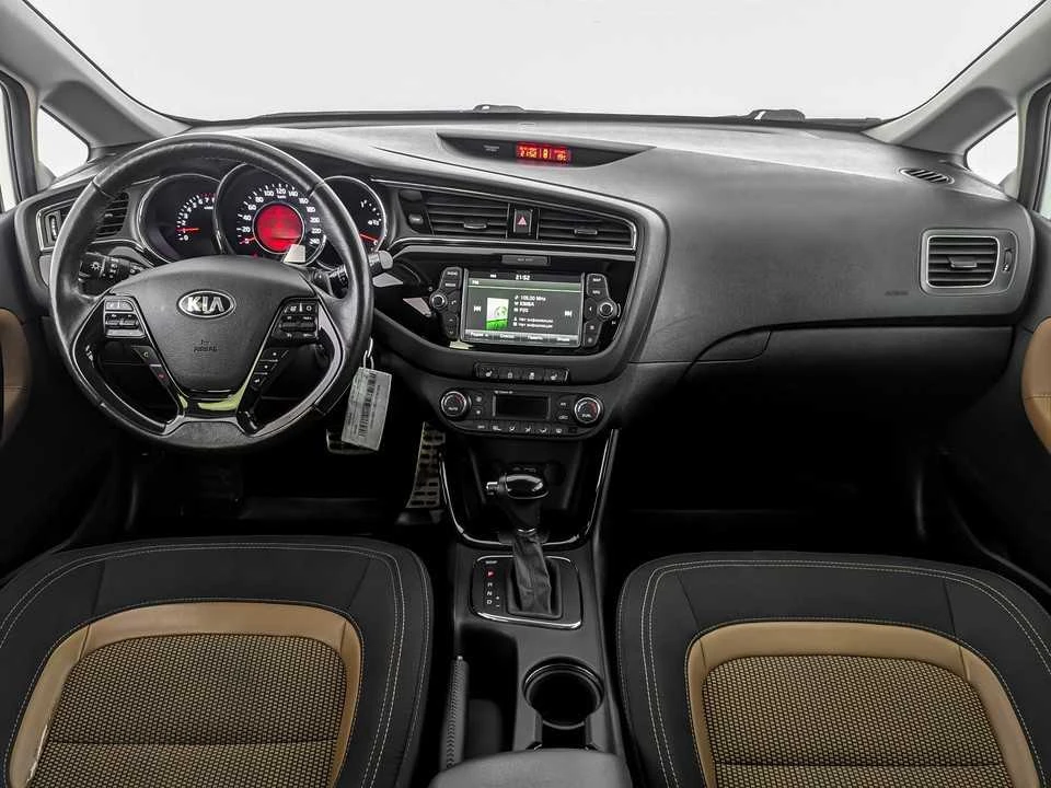 KIA CEED, Белый, 2016, Автоматическая, 130 л.с., цена от 912 000 руб.