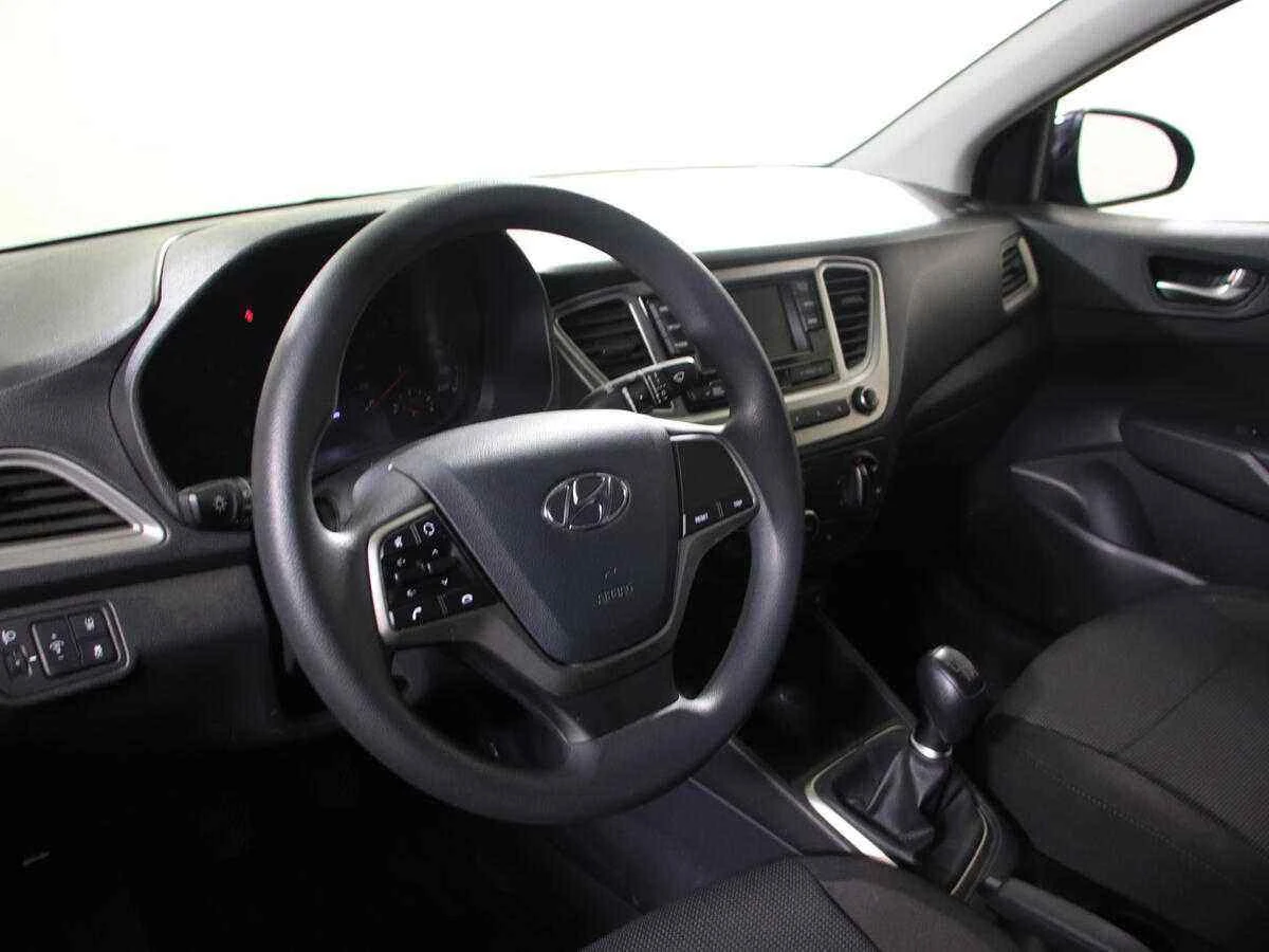 Hyundai Solaris, Черный, 2020, Механическая, 100 л.с., цена от 899 000 руб.