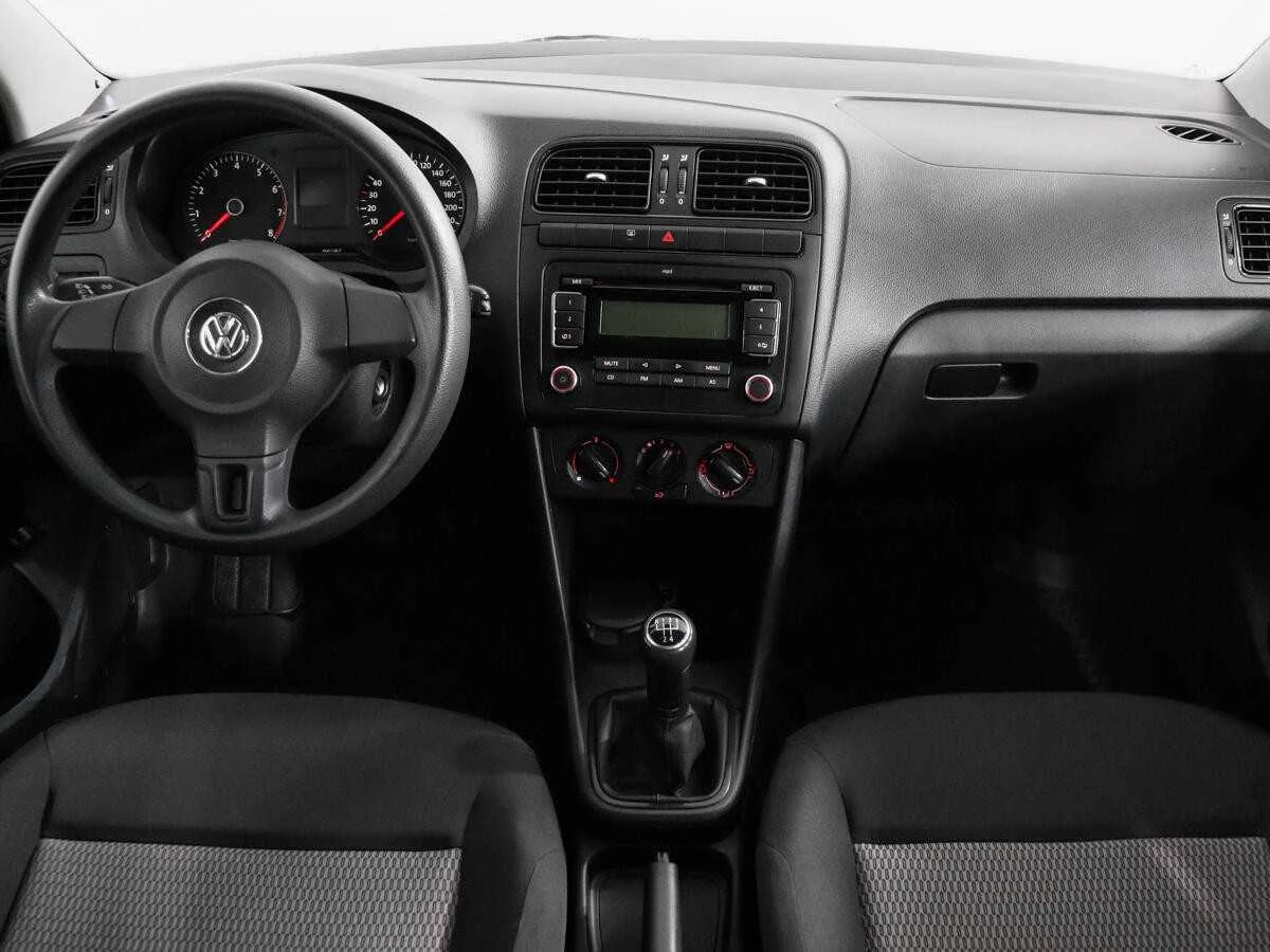VOLKSWAGEN POLO, Черный, 2011, Механическая, 105 л.с., цена от 393 600 руб.