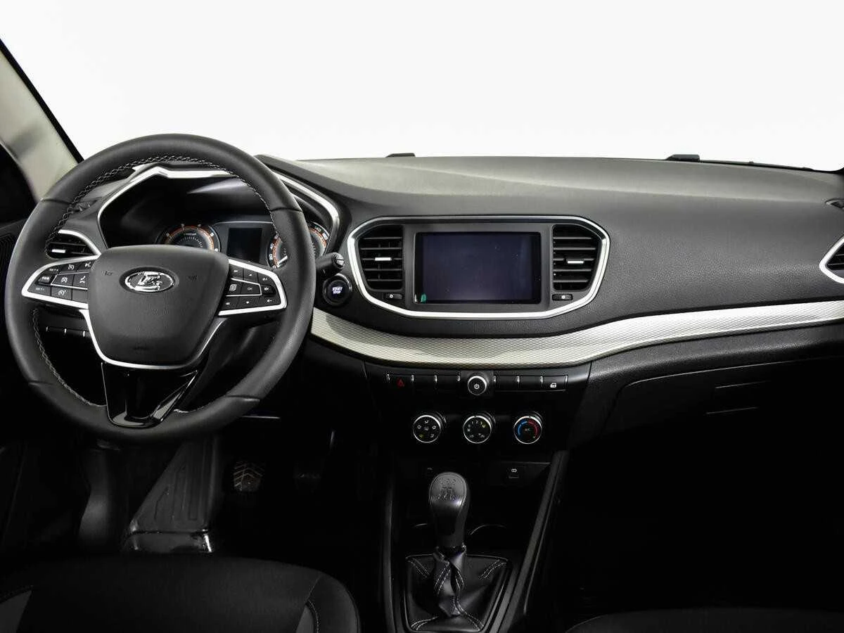 LADA VESTA, Белый, 2023, Механическая, 106 л.с., цена от 864 000 руб.