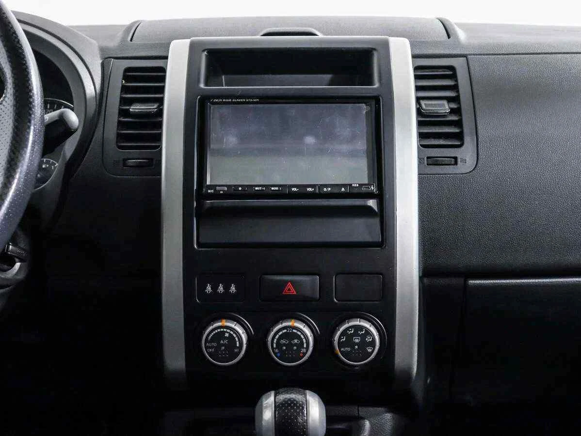 Nissan X-Trail, Бежевый, 2013, Вариатор, 141 л.с., цена от 896 800 руб.