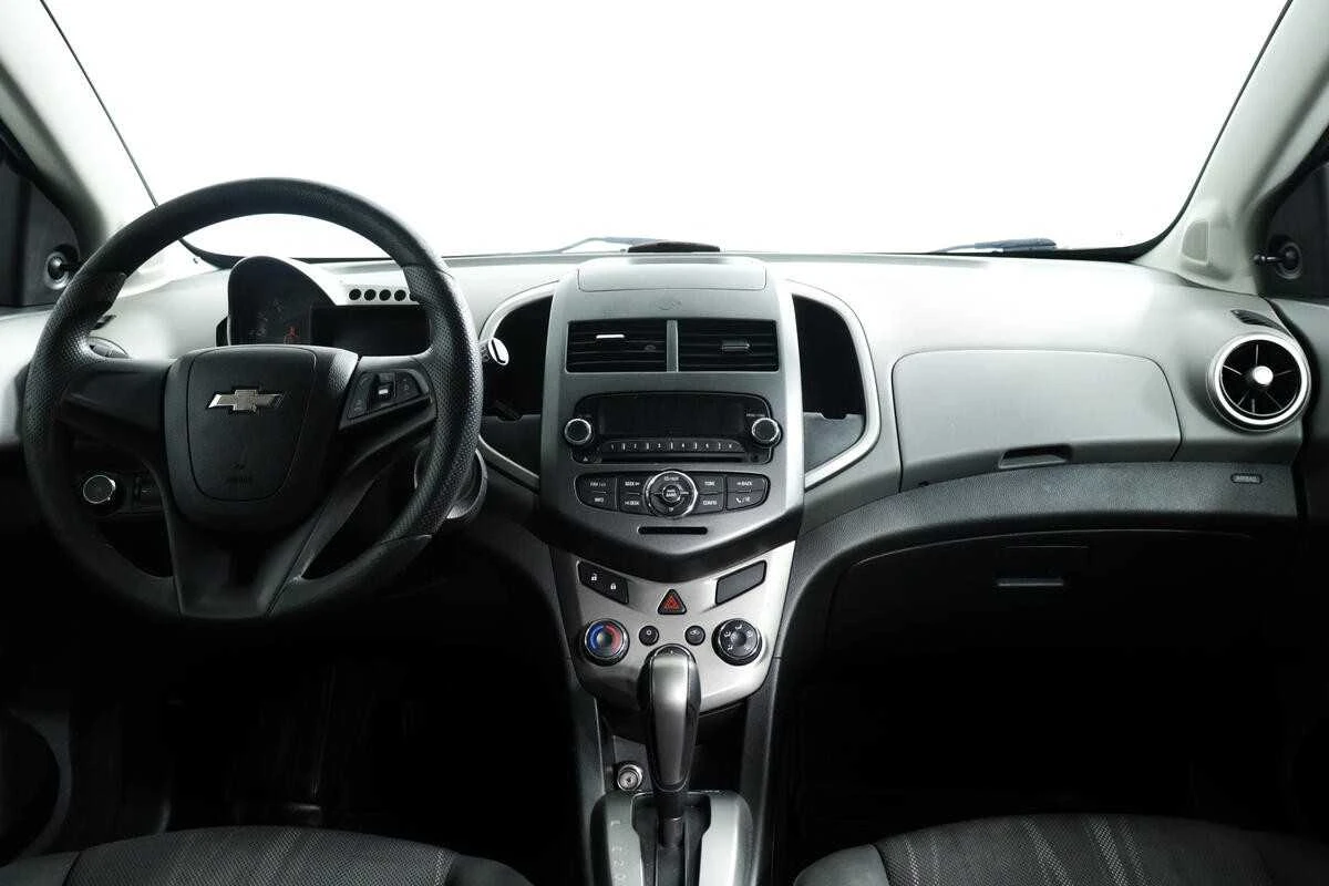 CHEVROLET AVEO, Белый, 2012, Автоматическая, 115 л.с., цена от 452 000 руб.
