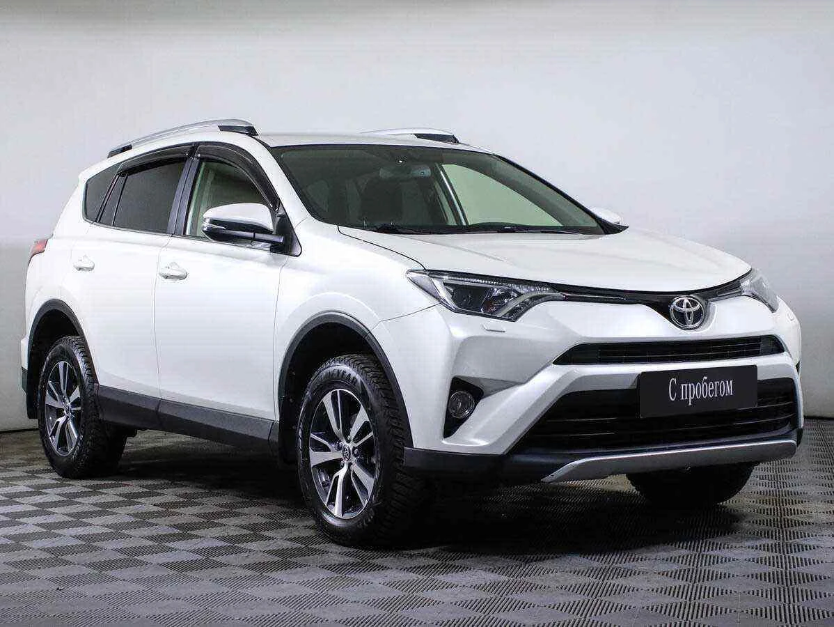 Toyota RAV 4, Белый, 2017, Автоматическая, 146 л.с., цена от 1 575 000 руб.