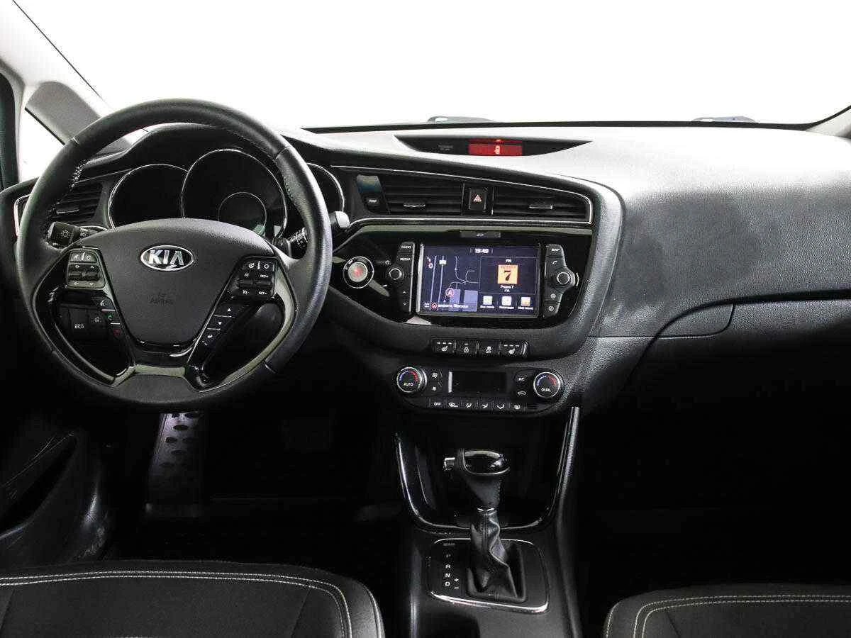 KIA Ceed, Серебряный, 2018, Робот, 135 л.с., цена от 970 000 руб.