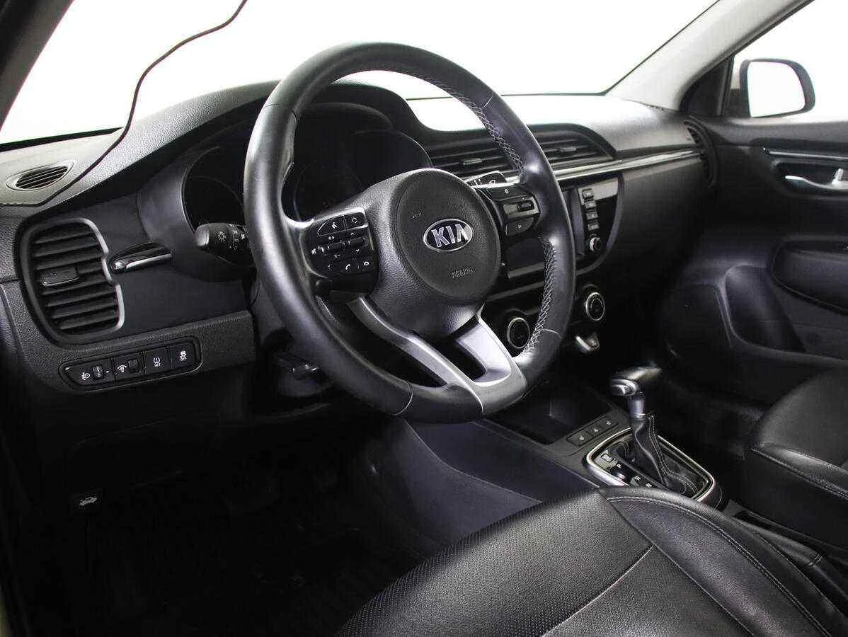 KIA Rio, Серебряный, 2018, Автоматическая, 123 л.с., цена от 860 000 руб.