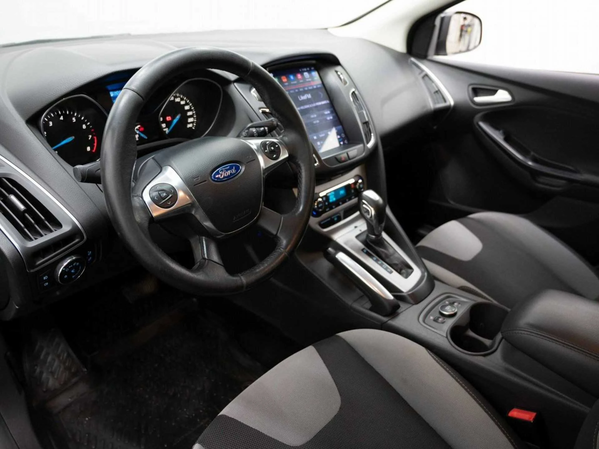 FORD FOCUS, Черный, 2013, Робот, 150 л.с., цена от 570 400 руб.