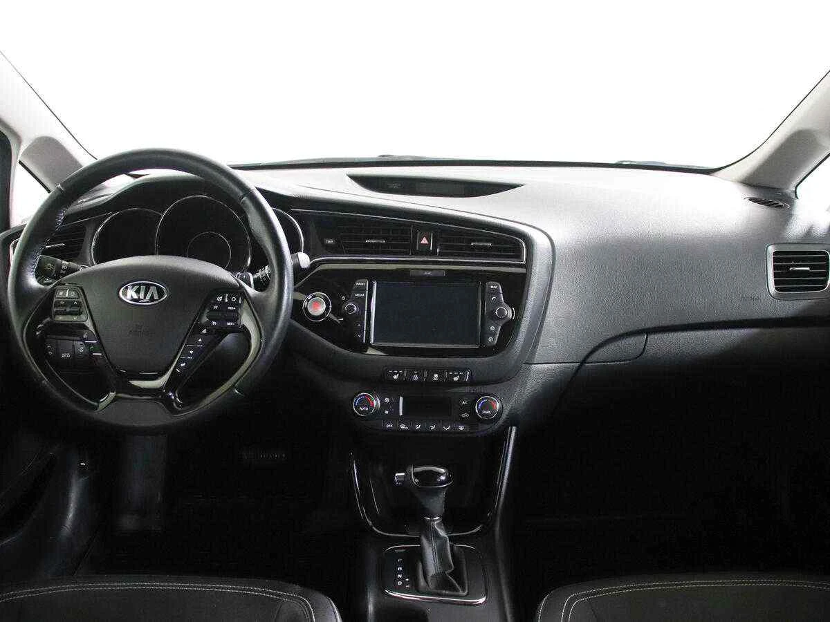 KIA Ceed, Белый, 2016, Робот, 135 л.с., цена от 755 000 руб.