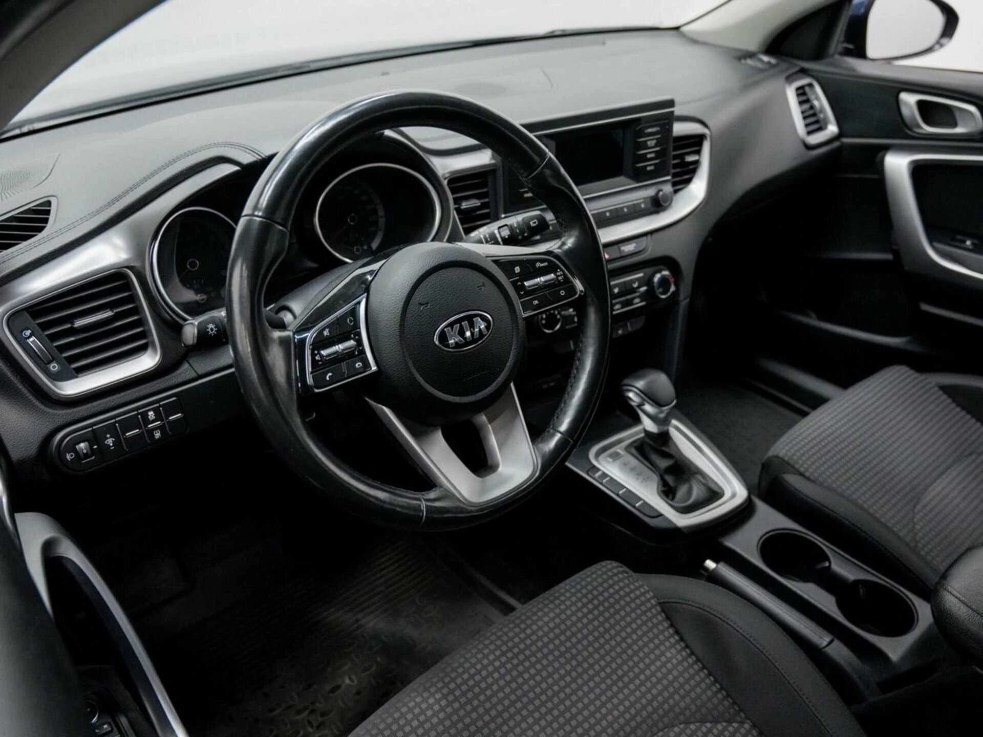 KIA CEED, Голубой, 2020, Автоматическая, 128 л.с., цена от 1 128 000 руб.