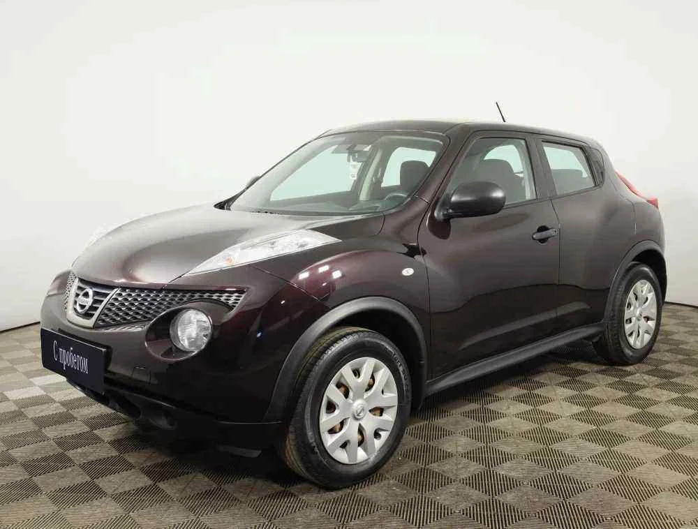 Nissan Juke, Фиолетовый, 2014, Механическая, 94 л.с., цена от 845 000 руб.