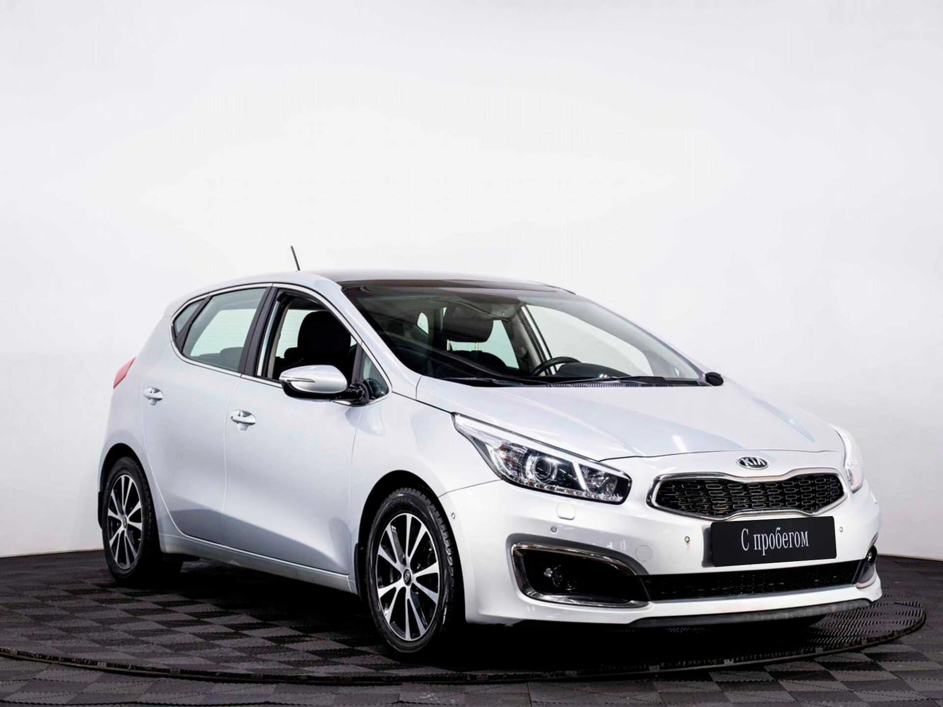 KIA CEED, Серебряный, 2016, Робот, 135 л.с., цена от 1 024 000 руб.