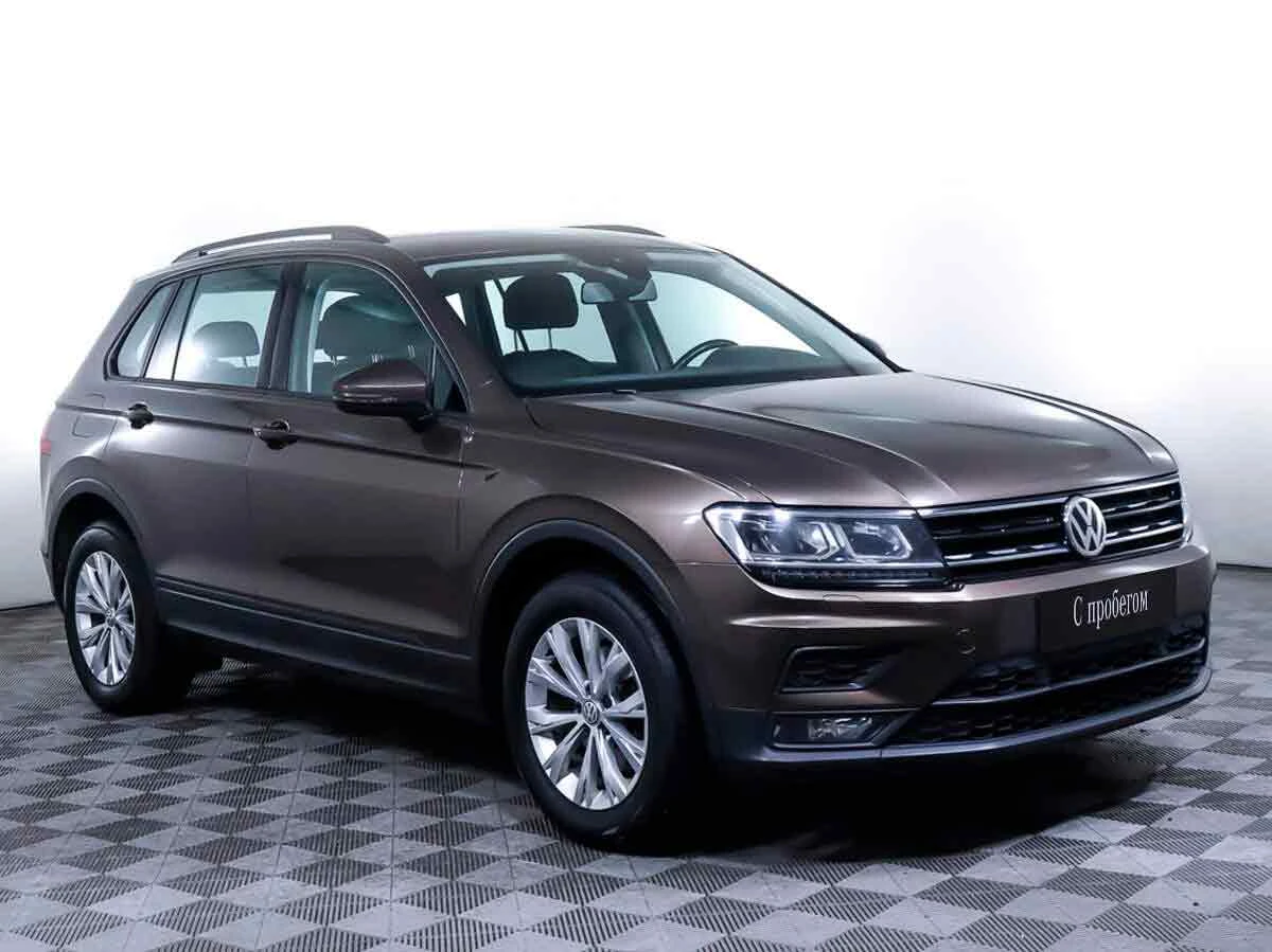 VOLKSWAGEN TIGUAN, Коричневый, 2019, Робот, 150 л.с., цена от 1 408 000 руб.