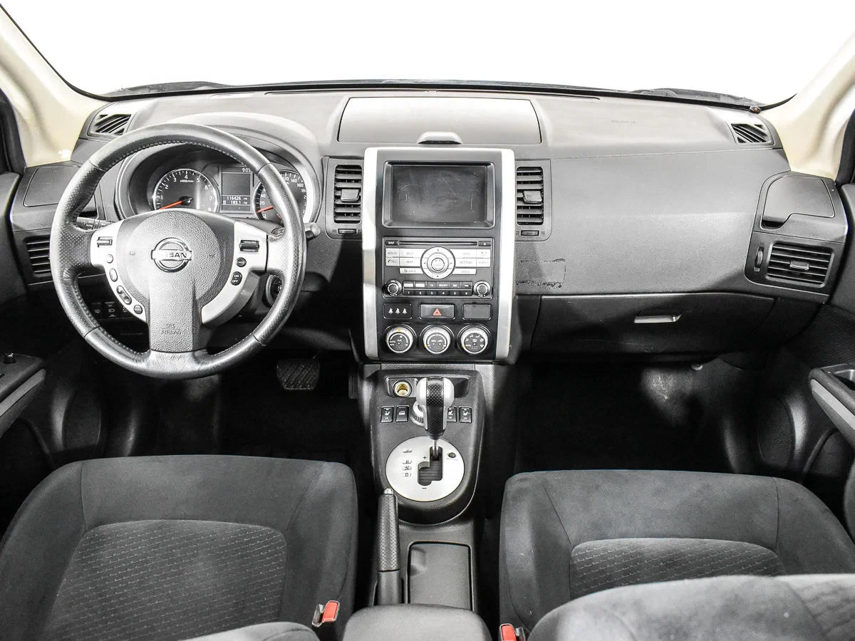 Nissan X-Trail, Серебряный, 2011, Вариатор, 170 л.с., цена от 690 000 руб.