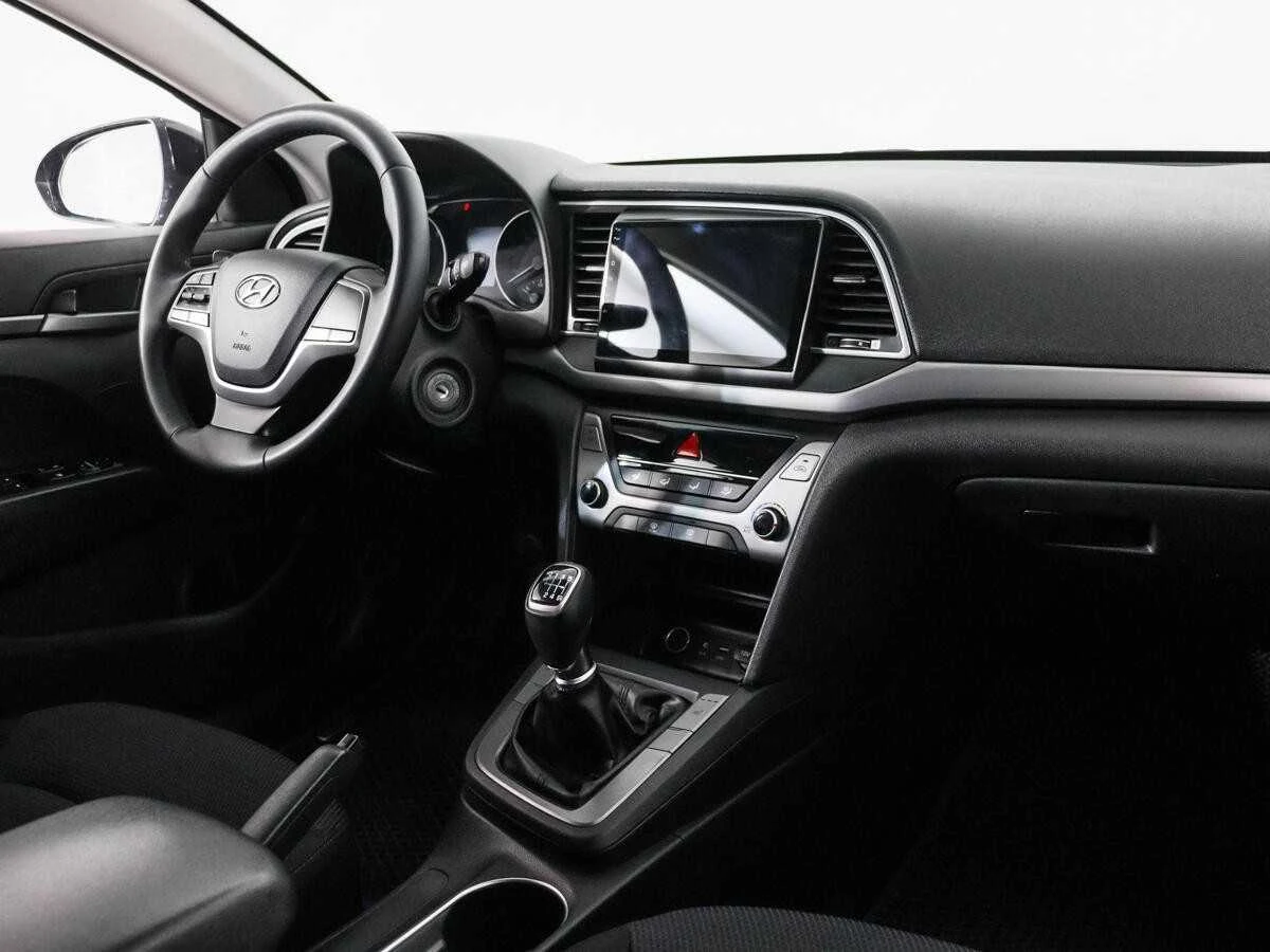 HYUNDAI ELANTRA, Черный, 2018, Механическая, 128 л.с., цена от 736 000 руб.