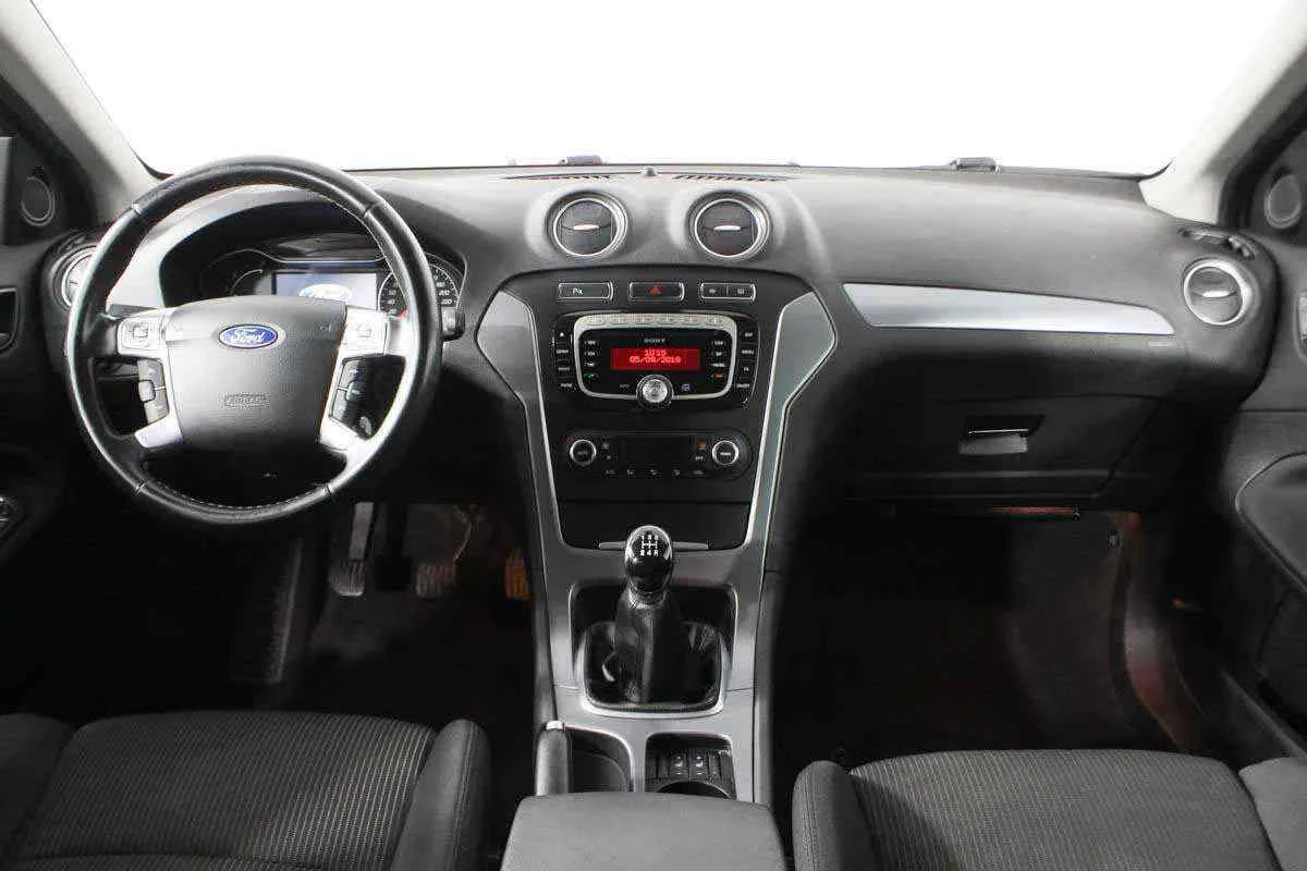Ford Mondeo, Черный, 2014, Механическая, 145 л.с., цена от 896 000 руб.