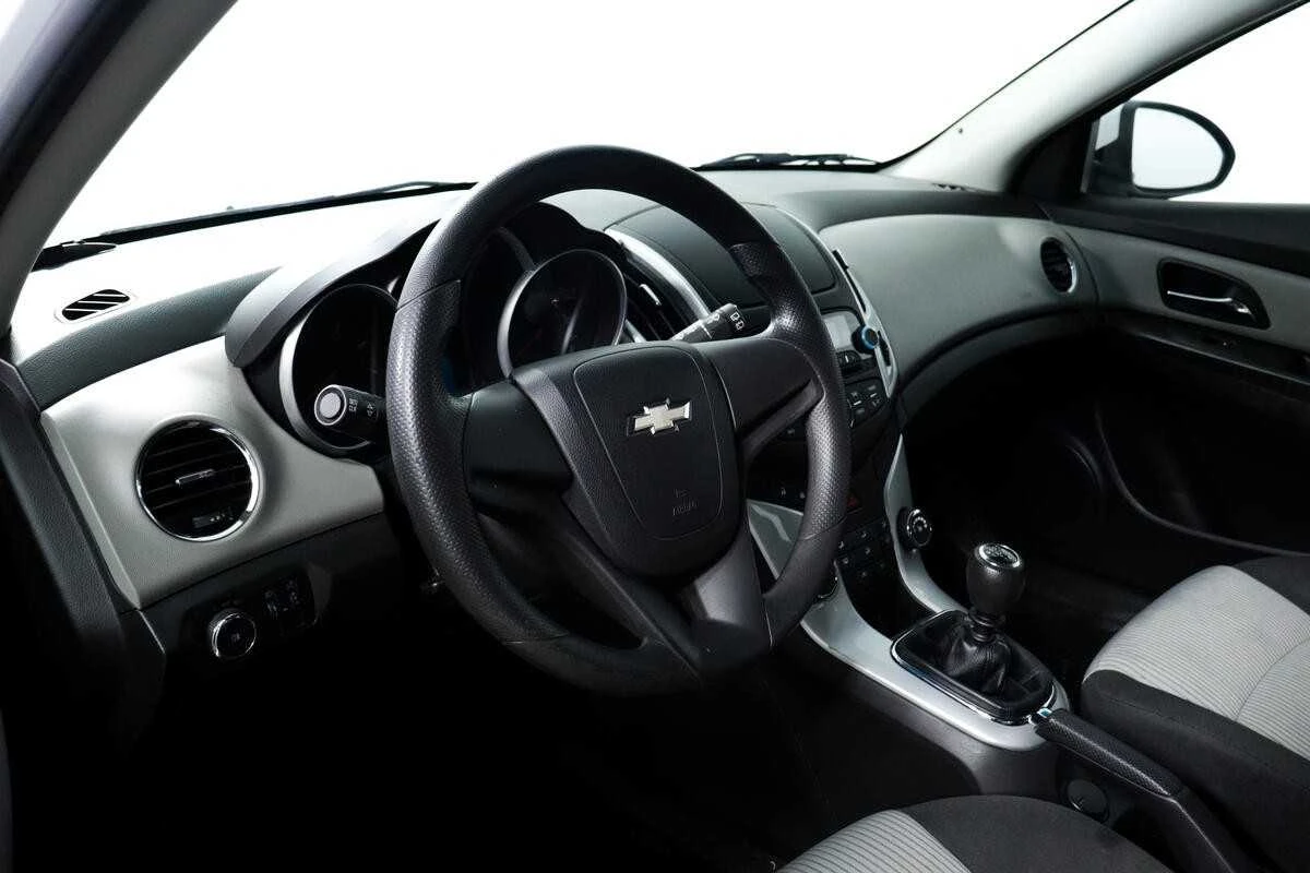 CHEVROLET CRUZE, Белый, 2014, Механическая, 124 л.с., цена от 716 800 руб.
