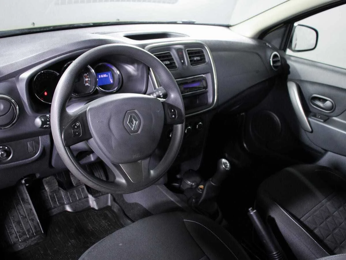 RENAULT SANDERO, Золотой, 2017, Механическая, 82 л.с., цена от 710 400 руб.