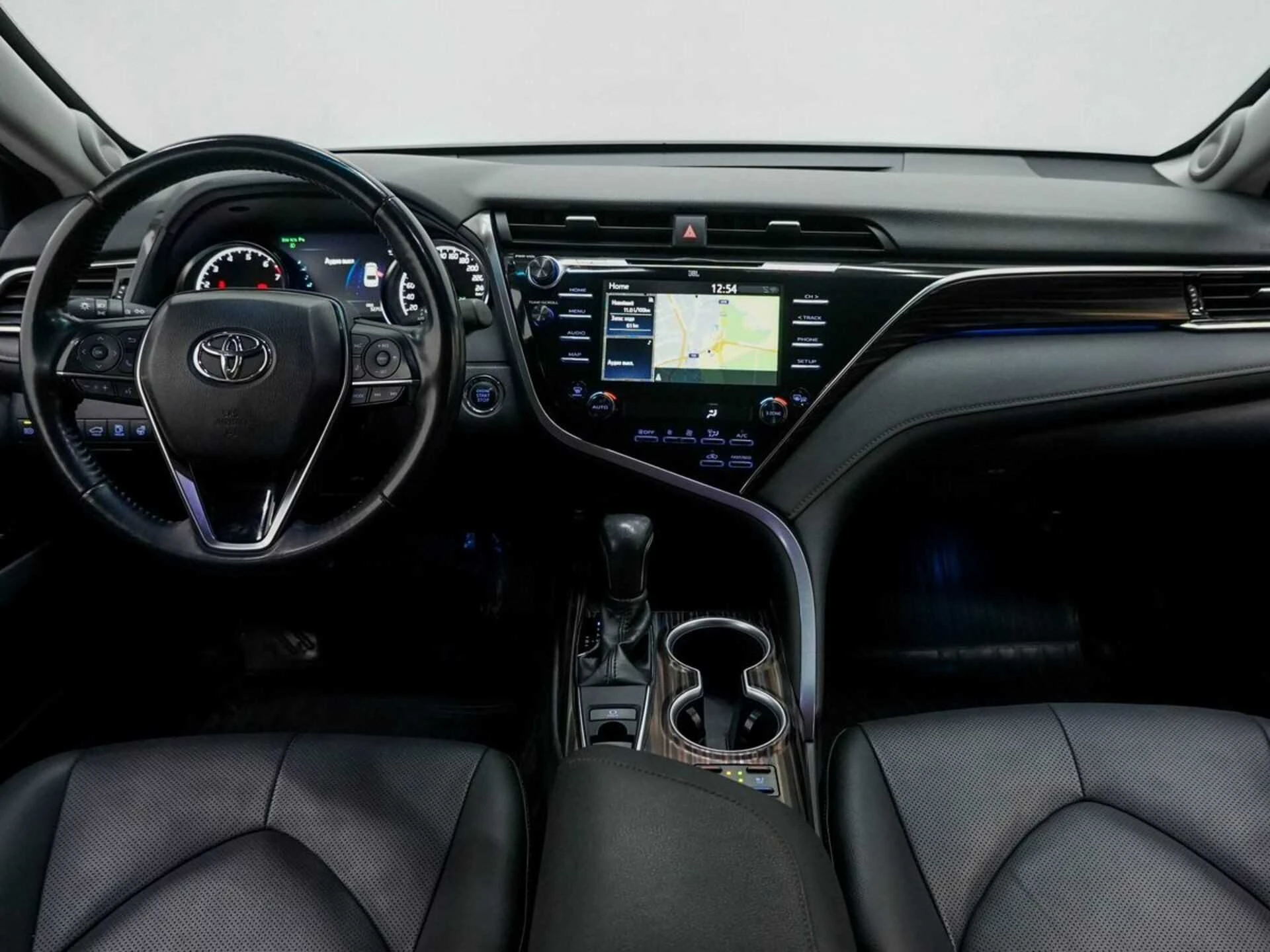TOYOTA CAMRY, Черный, 2020, Автоматическая, 181 л.с., цена от 2 240 000 руб.