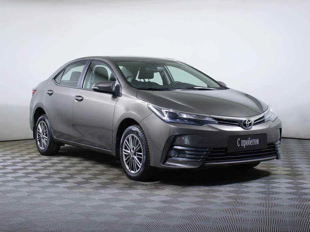 Toyota Corolla, Коричневый, 2018, Автоматическая, 109 л.с., цена от 998 000 руб.