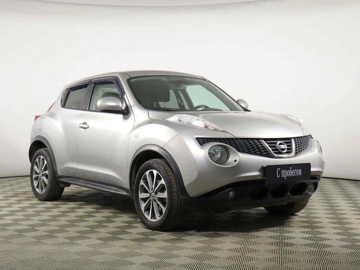Nissan Juke, Серебряный, 2013, Вариатор, 117 л.с., цена от 570 000 руб.