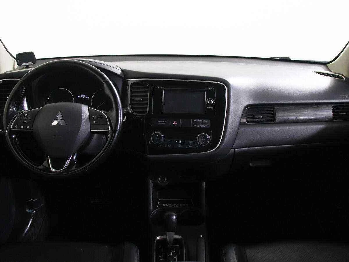 Mitsubishi Outlander, Белый, 2017, Автоматическая, 167 л.с., цена от 1 289 000 руб.