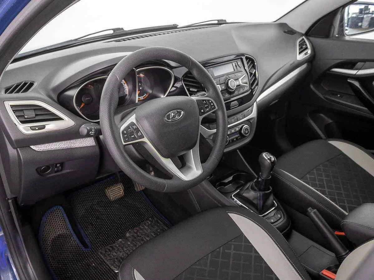 LADA Vesta SW Cross, Синий, 2018, Робот, 122 л.с., цена от 599 000 руб.
