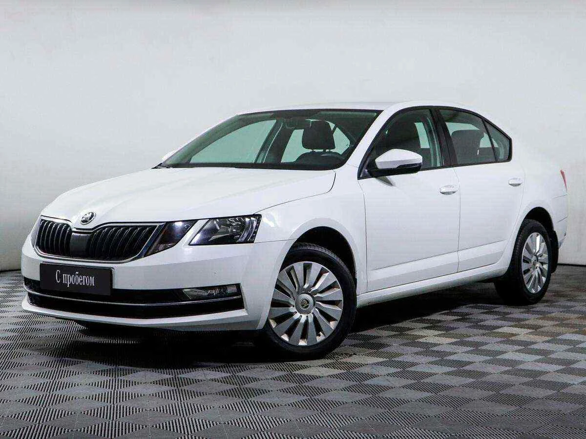 Skoda Octavia, Белый, 2017, Робот, 150 л.с., цена от 975 000 руб.
