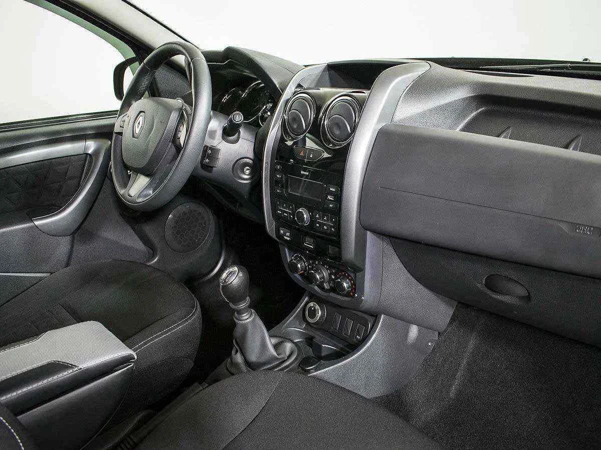 Renault Duster, Зеленый, 2018, Механическая, 109 л.с., цена от 1 016 000 руб.