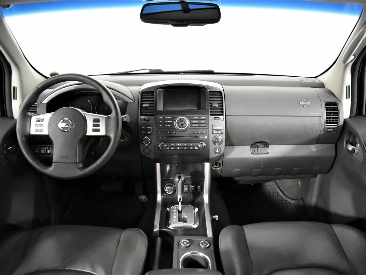 Nissan Pathfinder, Серый, 2010, Автоматическая, 190 л.с., цена от 884 000 руб.