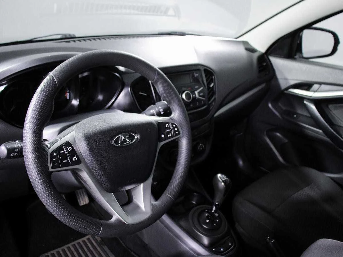 LADA VESTA, Серебряный, 2019, Робот, 122 л.с., цена от 720 000 руб.