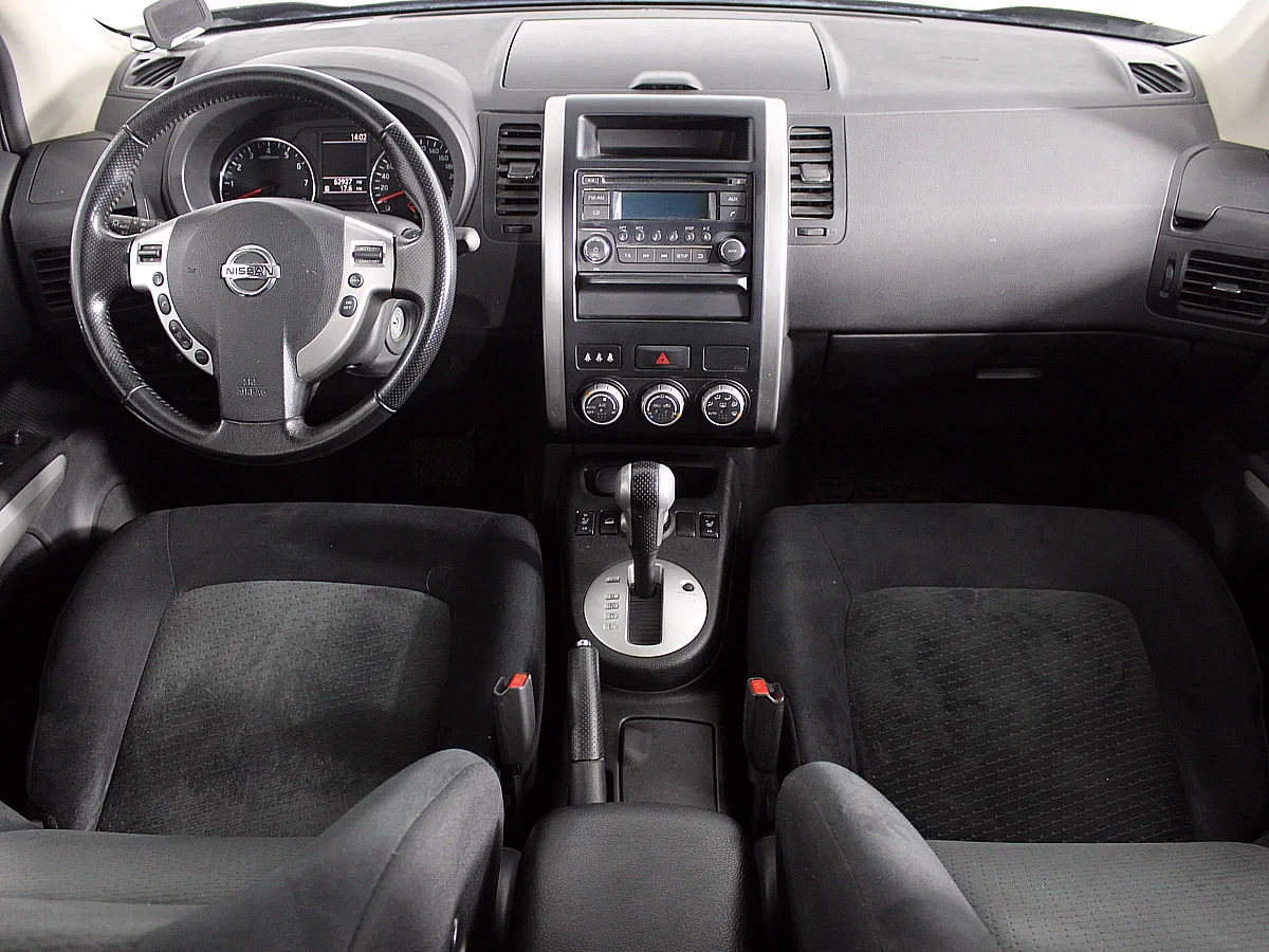Nissan X-Trail, Серый, 2013, Вариатор, 141 л.с., цена от 945 000 руб.
