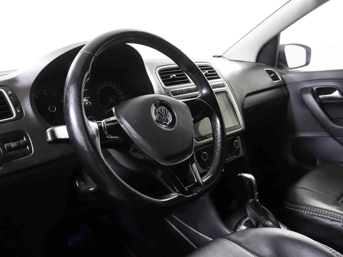 Volkswagen Polo, Белый, 2018, Робот, 125 л.с., цена от 585 000 руб.
