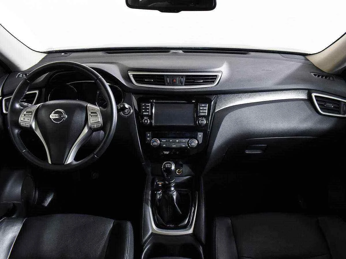 Nissan X-Trail, Зеленый, 2015, Механическая, 130 л.с., цена от 1 369 000 руб.