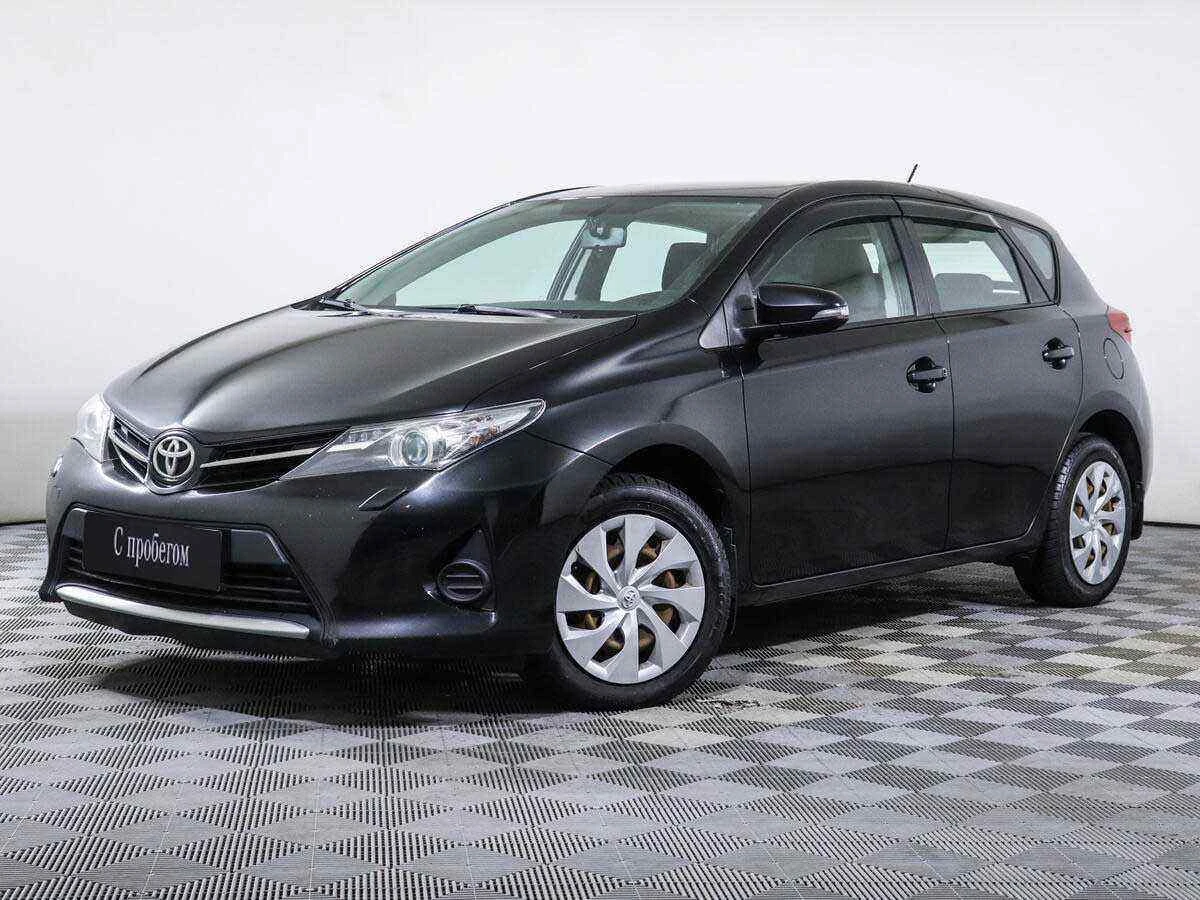 Toyota Auris, Черный, 2013, Вариатор, 132 л.с., цена от 490 000 руб.