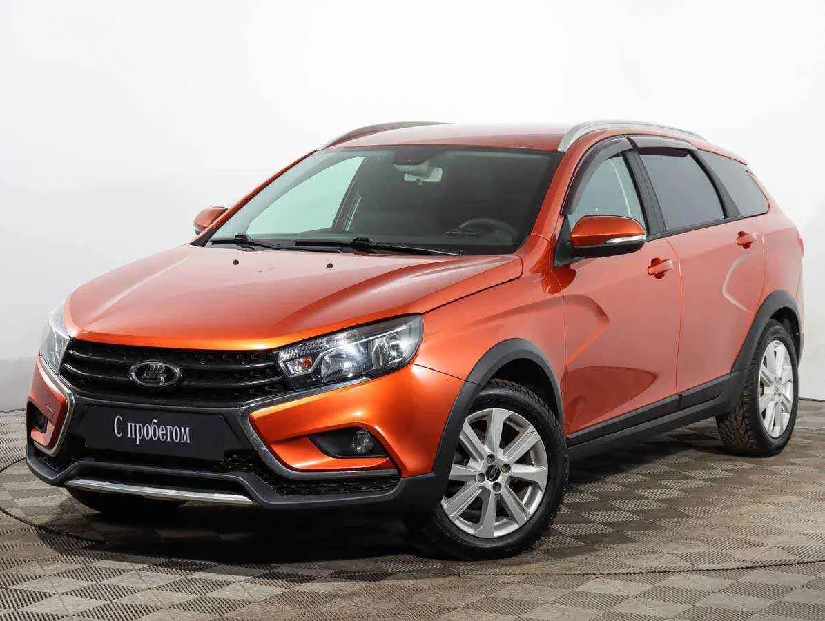 LADA Vesta SW Cross, Оранжевый, 2017, Робот, 122 л.с., цена от 555 000 руб.