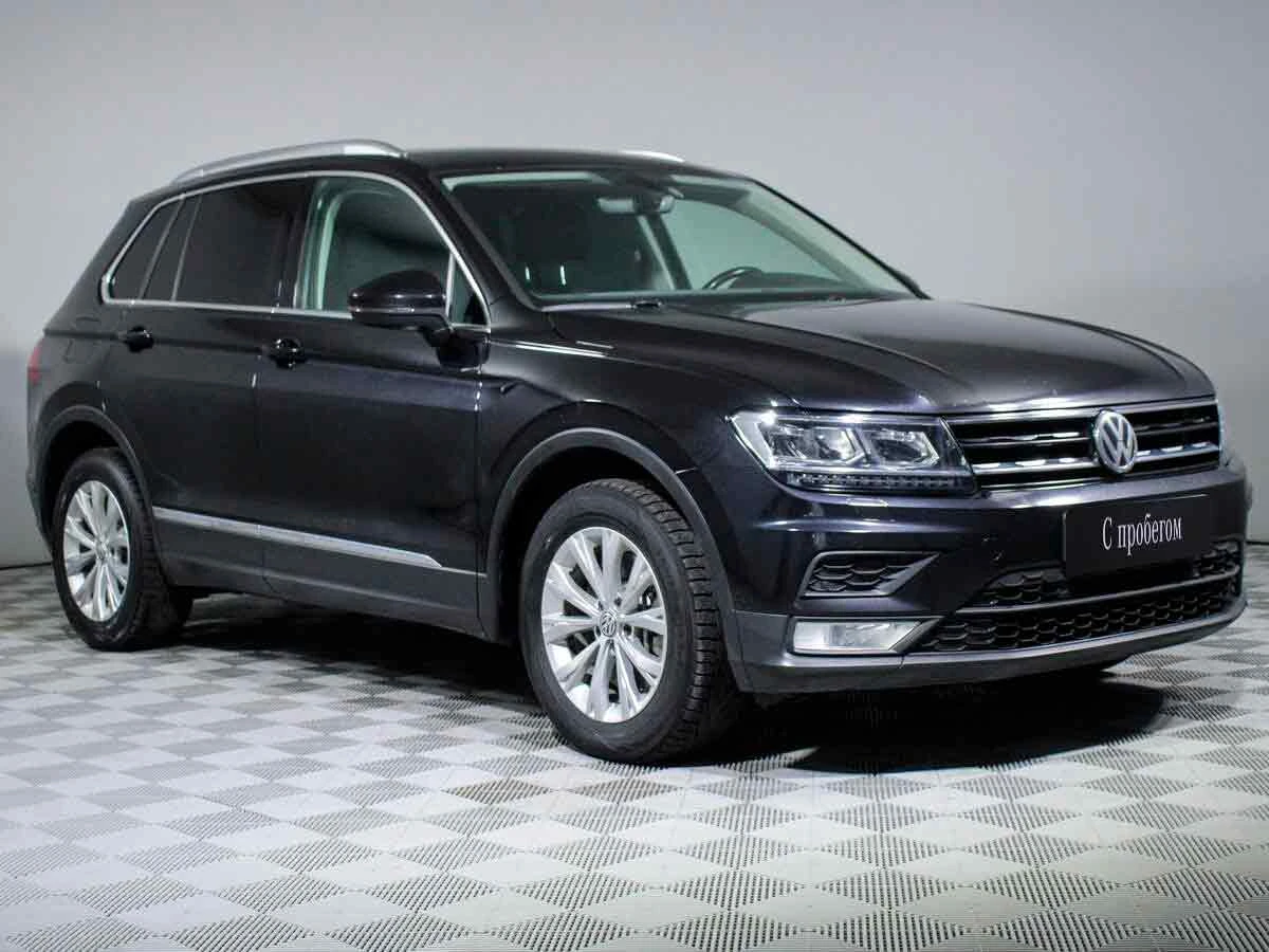 VOLKSWAGEN TIGUAN, Черный, 2017, Робот, 180 л.с., цена от 1 395 200 руб.