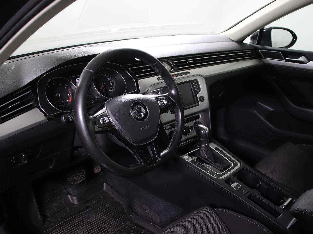 Volkswagen Passat, Фиолетовый, 2016, Робот, 180 л.с., цена от 1 084 000 руб.