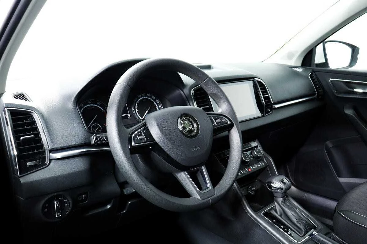 SKODA KAROQ, Белый, 2019, Робот, 150 л.с., цена от 950 400 руб.