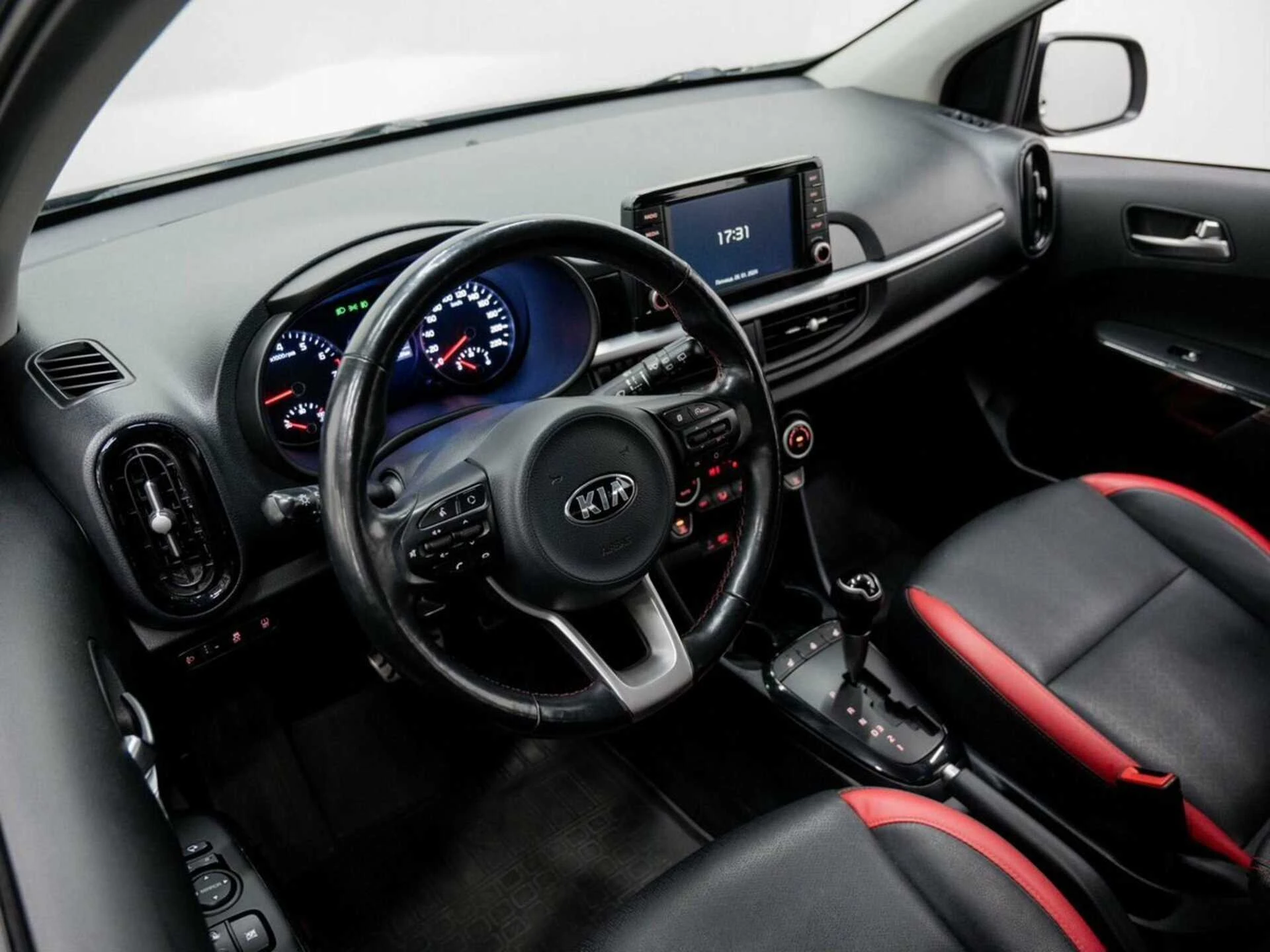KIA PICANTO, Серебряный, 2019, Автоматическая, 84 л.с., цена от 896 000 руб.