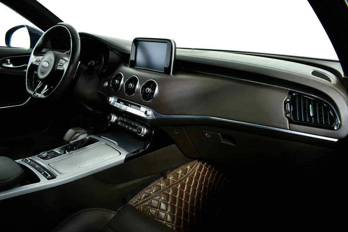 KIA Stinger, Черный, 2018, Автоматическая, 247 л.с., цена от 2 230 000 руб.