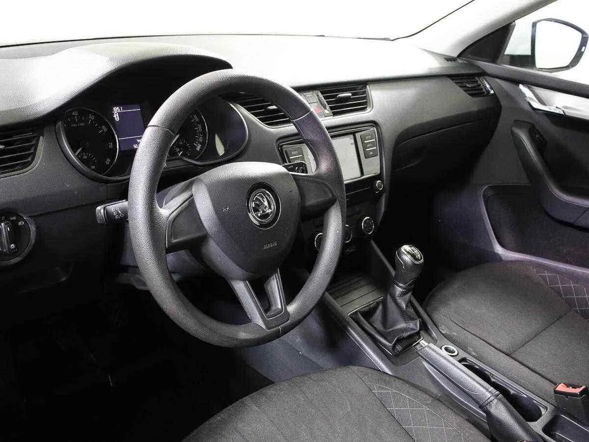 Skoda Octavia, Белый, 2017, Механическая, 110 л.с., цена от 1 005 000 руб.