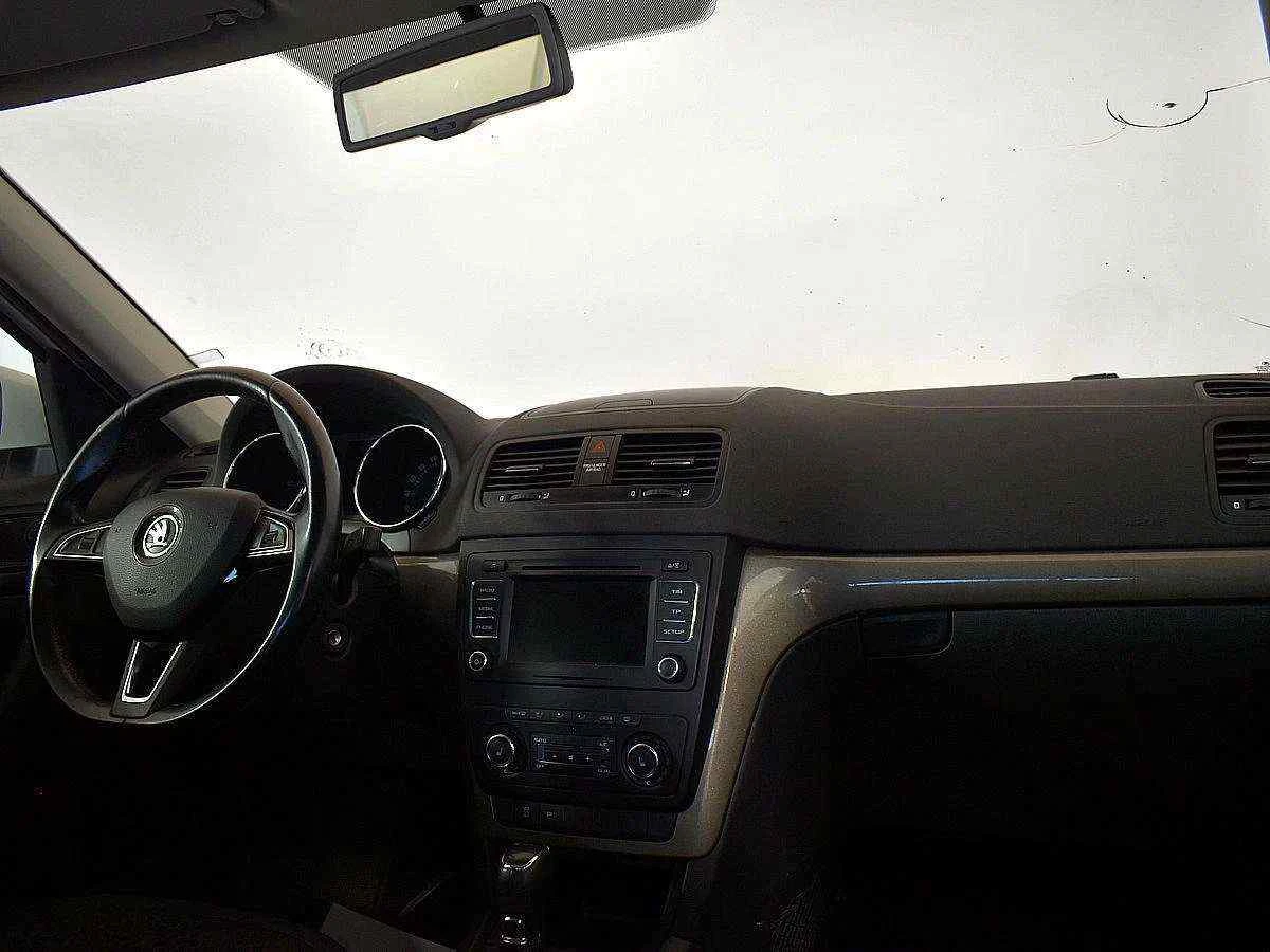 Skoda Yeti, Белый, 2014, Автоматическая, 110 л.с., цена от 967 000 руб.