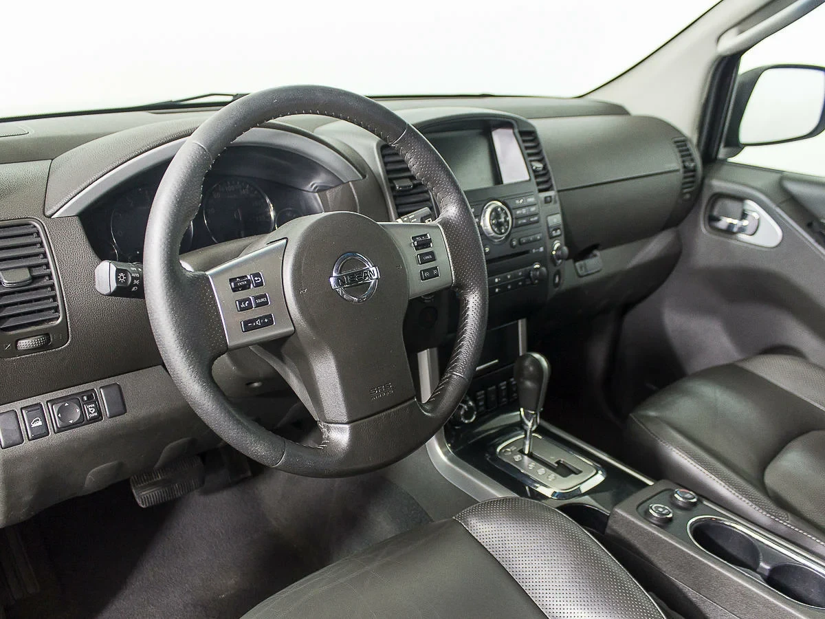 Nissan Pathfinder, Серый, 2011, Автоматическая, 190 л.с., цена от 940 000 руб.