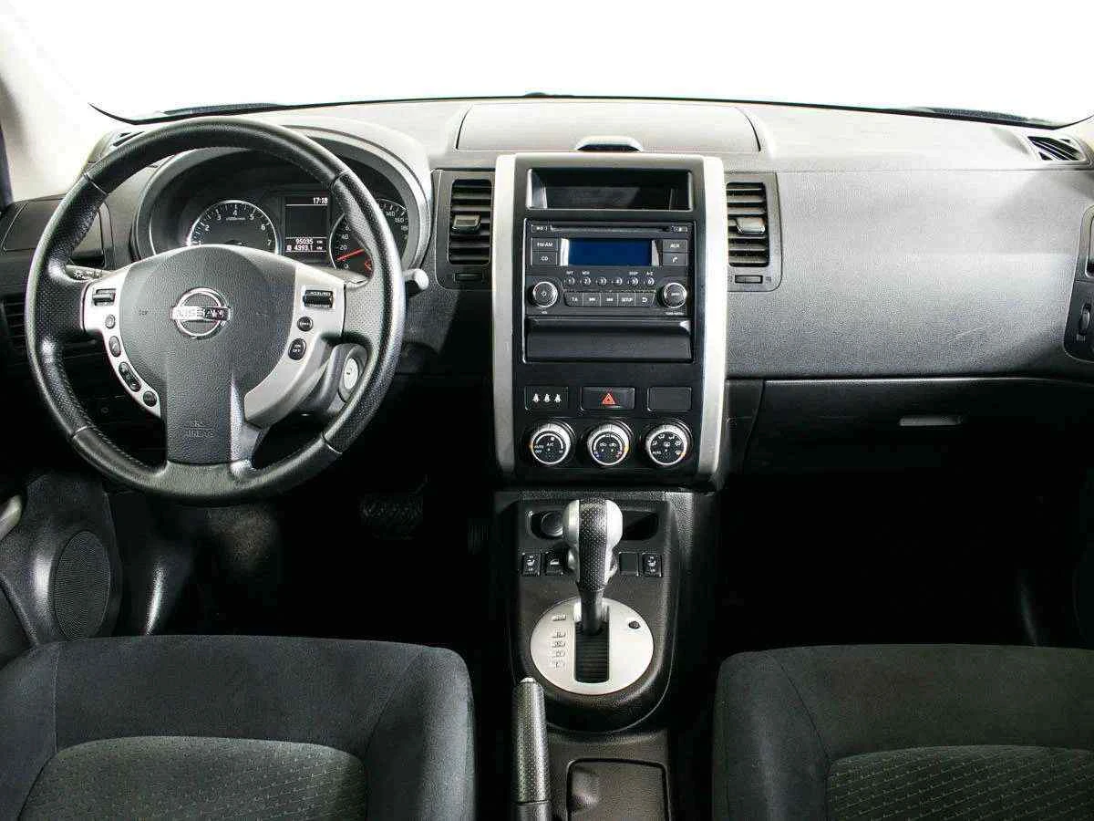 Nissan X-Trail, Серебряный, 2014, Вариатор, 141 л.с., цена от 925 000 руб.