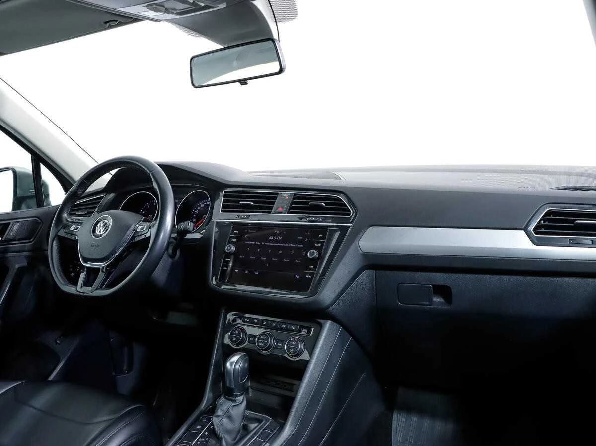 VOLKSWAGEN TIGUAN, Серый, 2020, Робот, 150 л.с., цена от 1 689 600 руб.