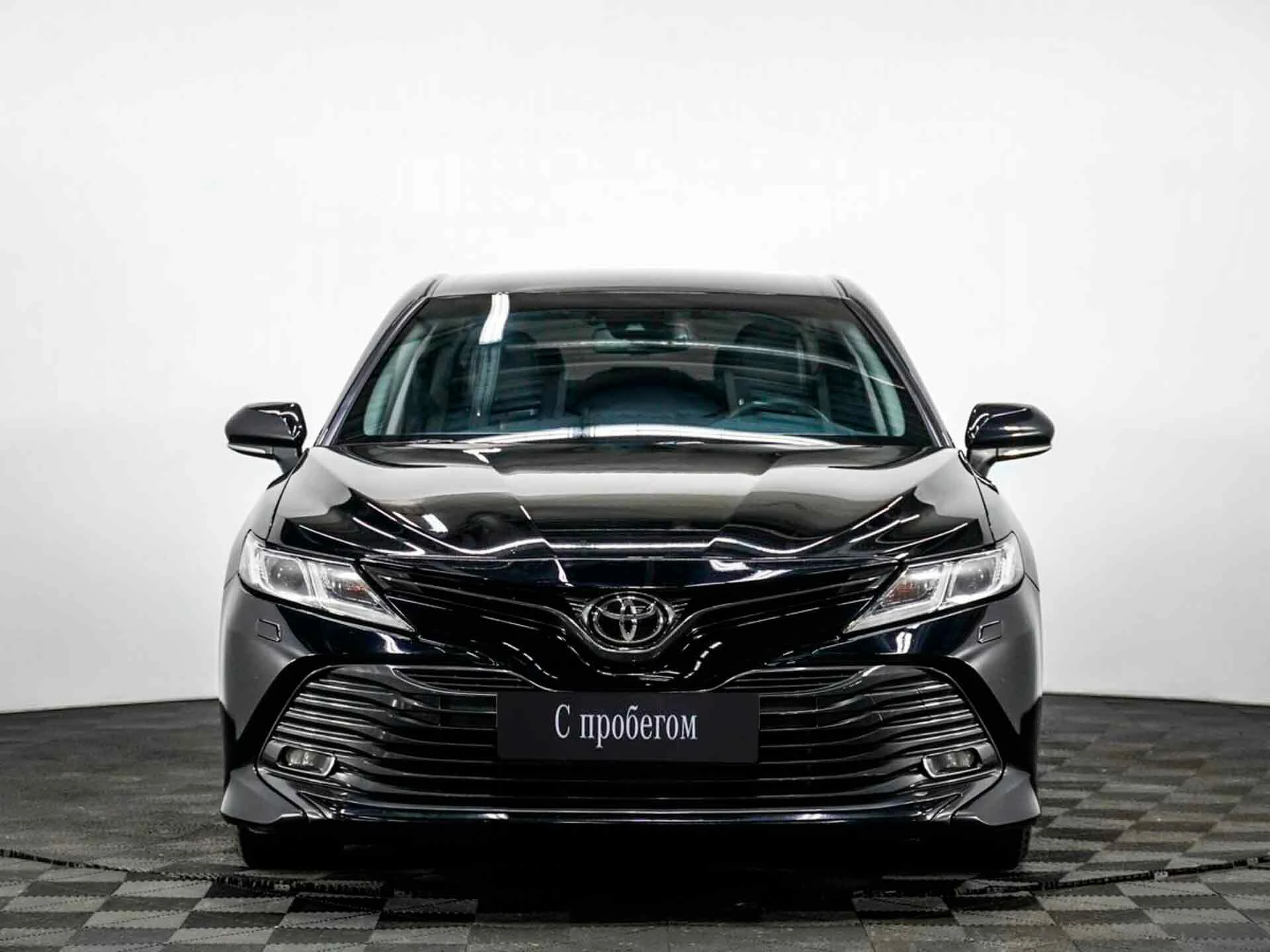 TOYOTA CAMRY, Черный, 2018, Автоматическая, 181 л.с., цена от 1 688 000 руб.