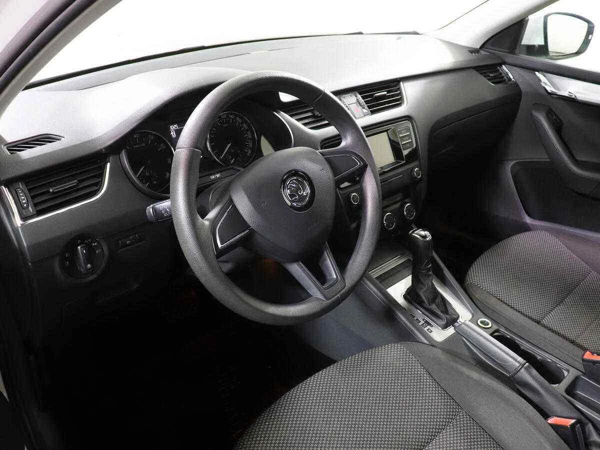 Skoda Octavia, Белый, 2014, Робот, 150 л.с., цена от 735 000 руб.
