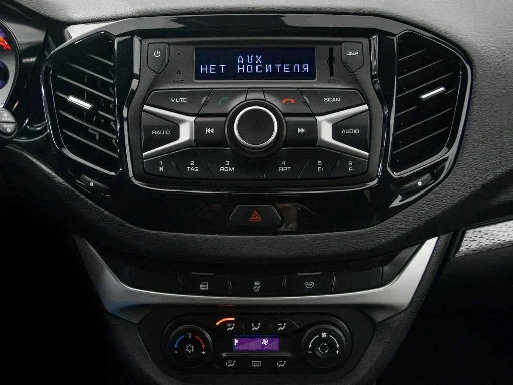 LADA Vesta SW Cross, Оранжевый, 2021, Вариатор, 116 л.с., цена от 994 000 руб.