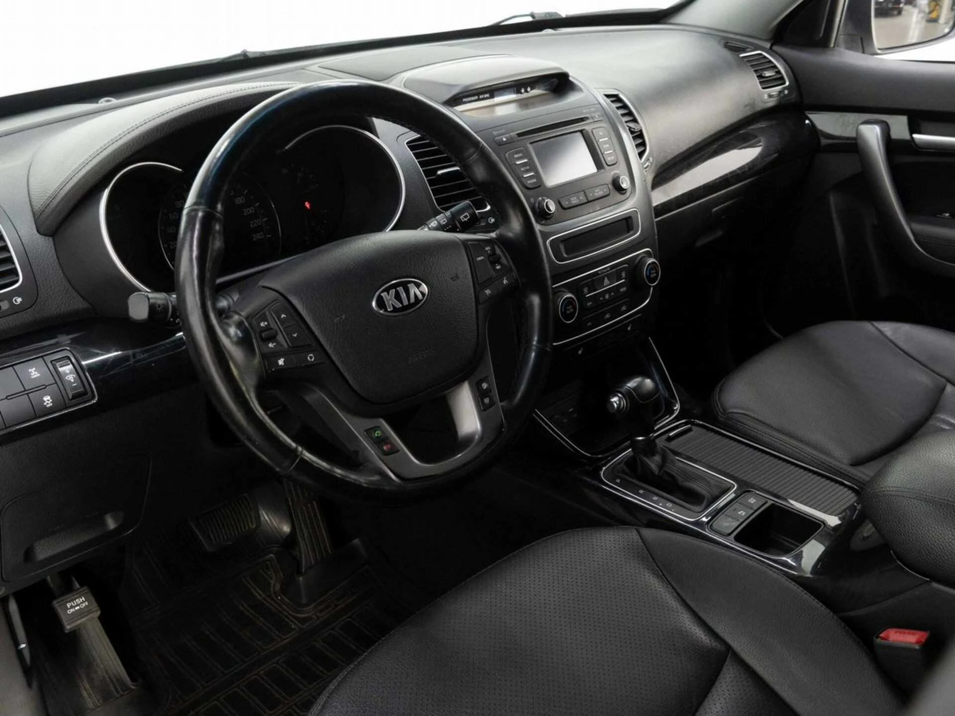 KIA SORENTO, Белый, 2020, Автоматическая, 197 л.с., цена от 1 400 000 руб.